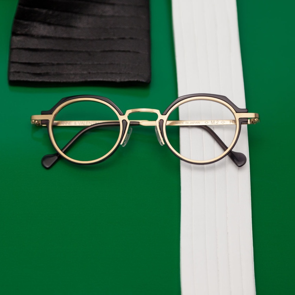 Anne Valentin Minimalist Designer Glasses M2 H35